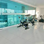 Apartamento En Edificio Palmetto Beach Frente A La Playa