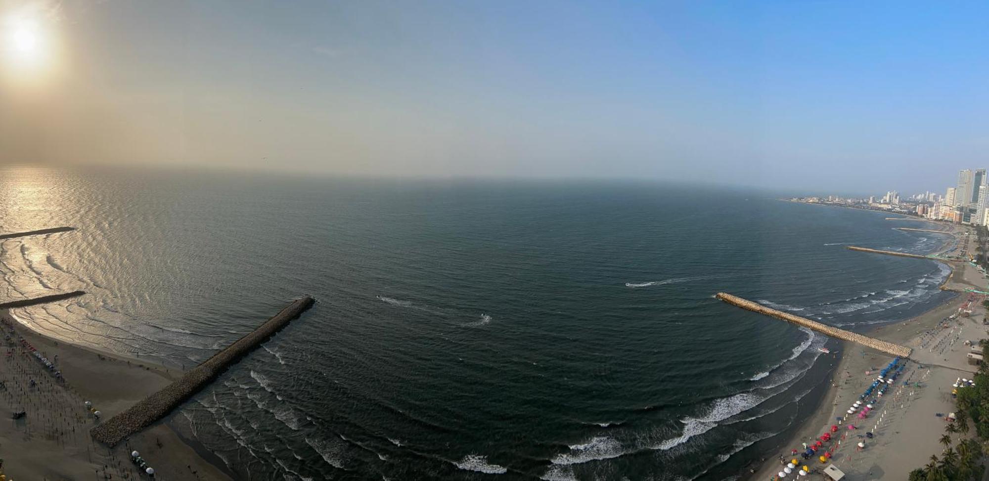 En Edificio Palmetto Frente A La Playa