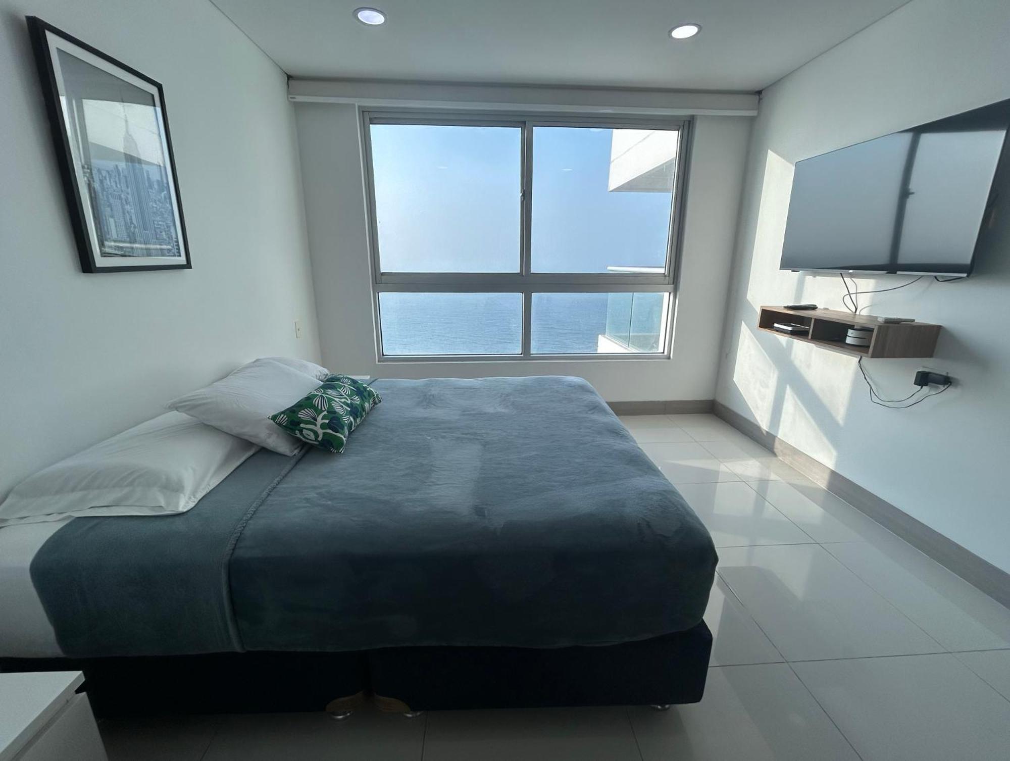 En Edificio Palmetto Frente A La Playa Apartment *